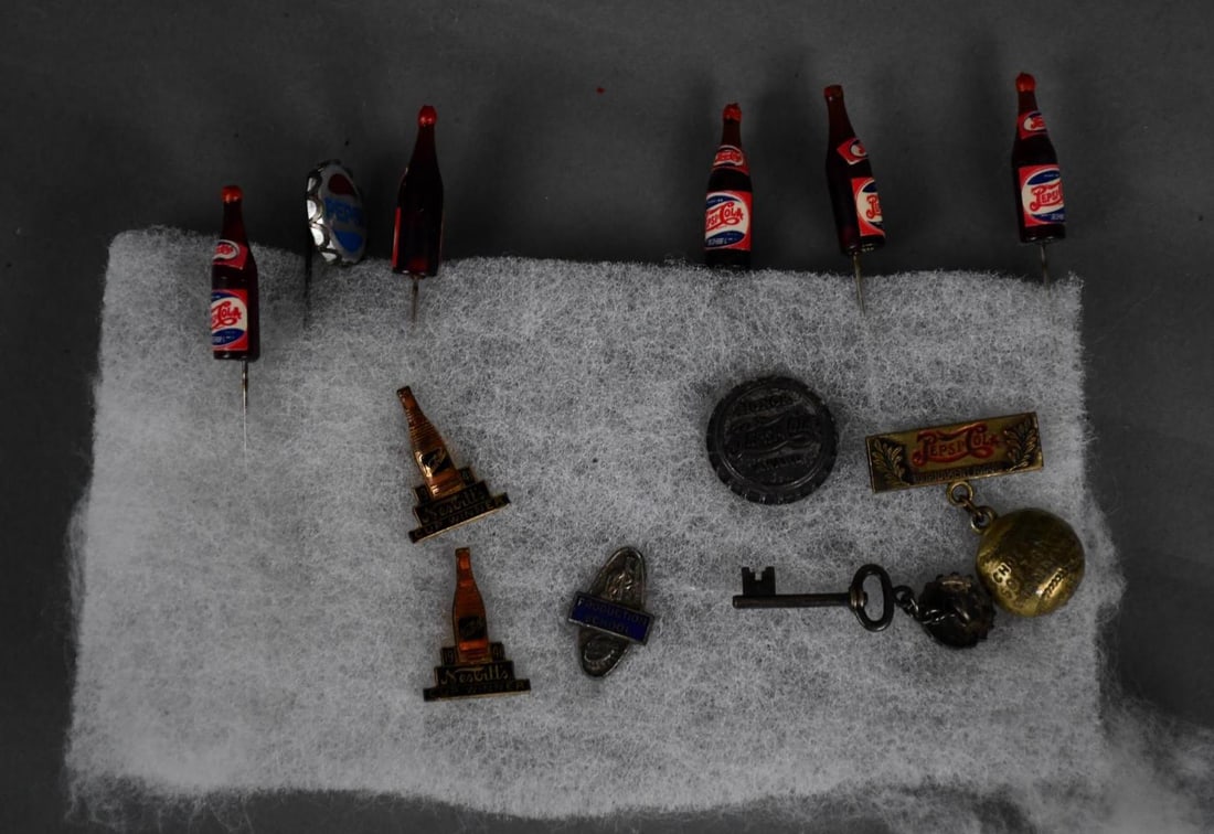 A Lot of Pepsi-Cola Bottle & Cap Stick Pins and more: all in good condition