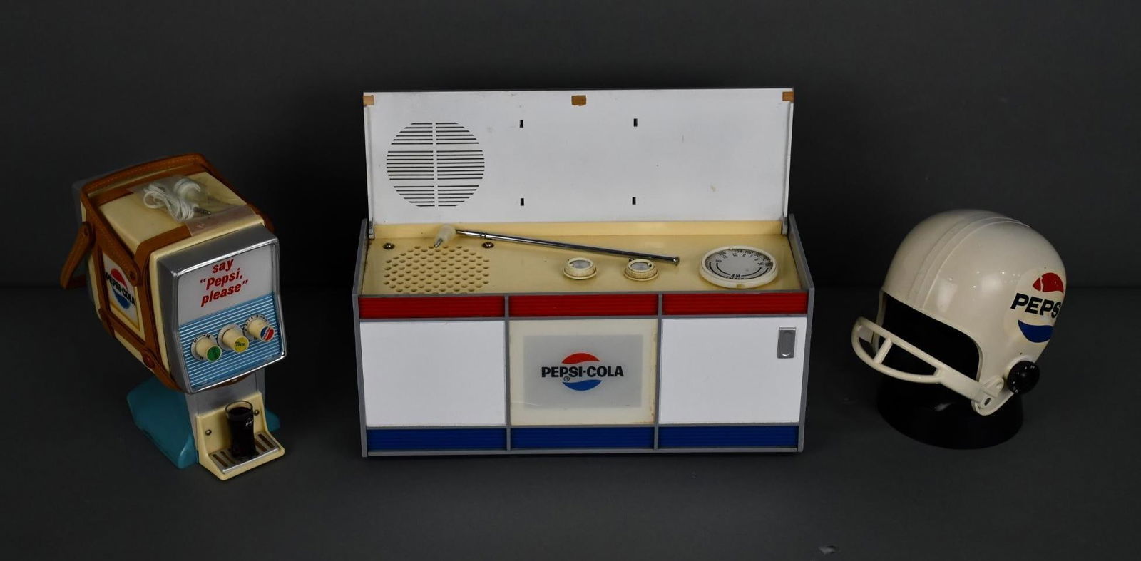 3-Pepsi-Cola Transistor Radios (1 of 5)