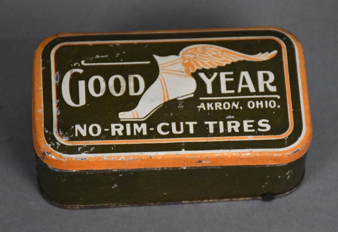 Goodyear w/Winged Foot Logo Green Metal Repair Kit (1 of 2)