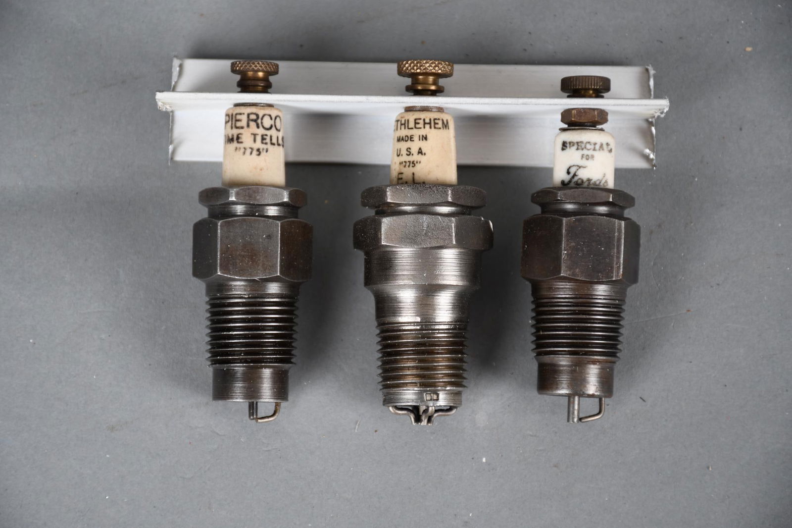 3-Spark Plugs Pierce Time Tell 775, Bethlehem E.L., Special for Fords (1 of 4)