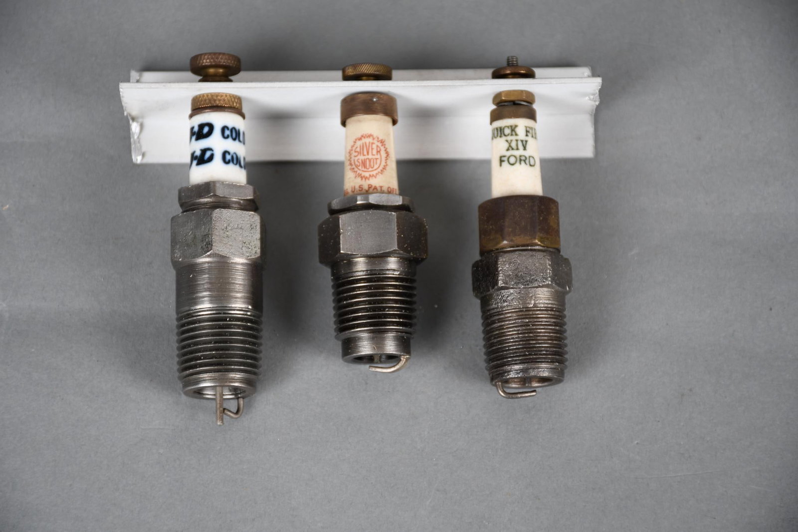 3-Spark Plugs J-D Cold, Silver Snoot & Quick Fix XIV Ford: 3.5"T. or less in size