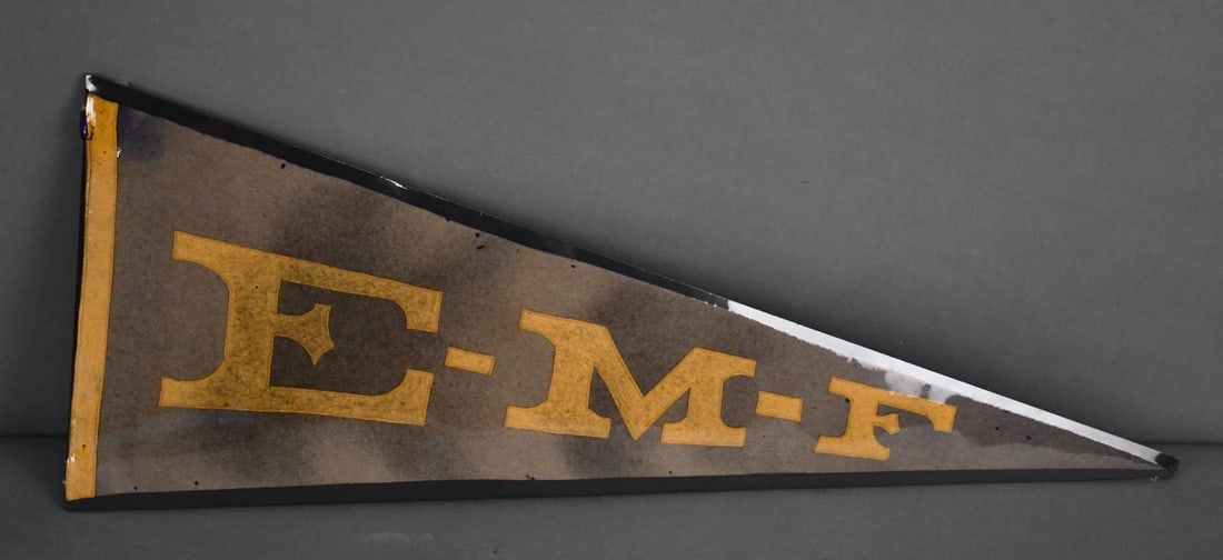 E-M-T (Auto) Applique Felt Pennant (1 of 4)