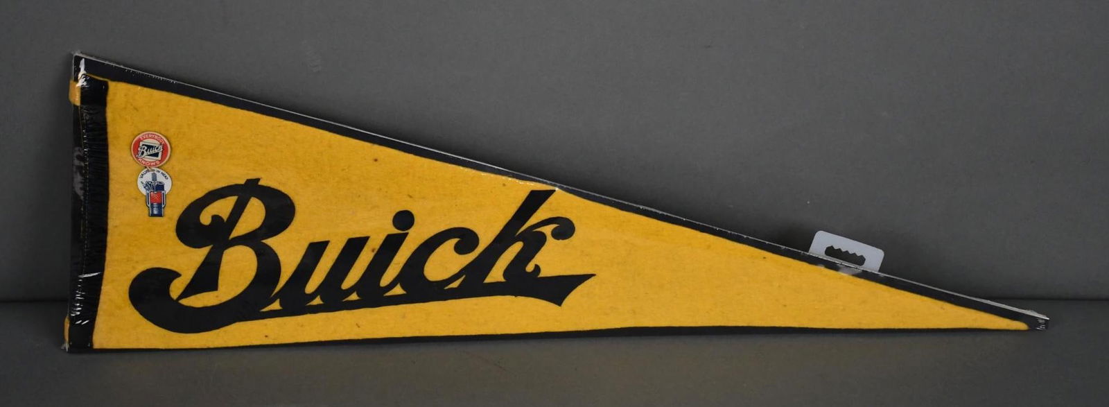 Buick Felt Pennant w/Pin Back Button (1 of 4)