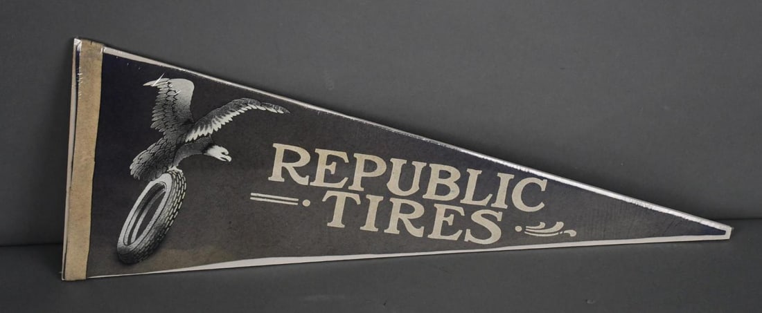 Republic Tires w/Eagle Carrying a Tire Logo Felt Pennant (1 of 4)