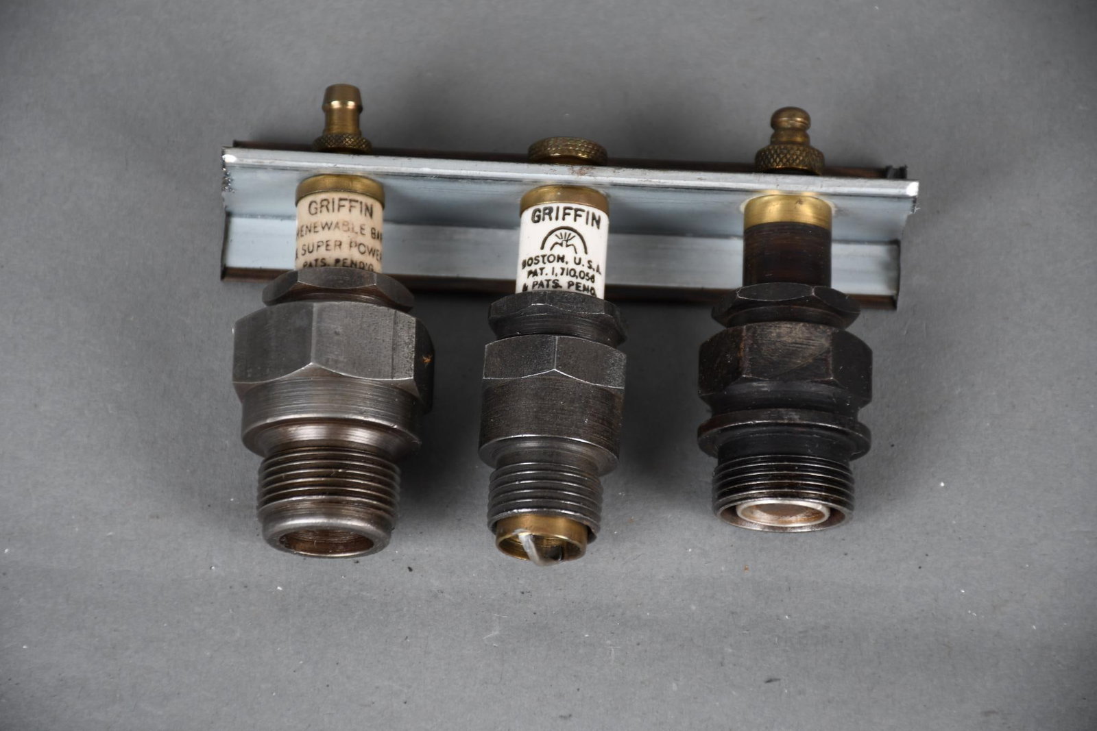 3-Spark Plugs Griffin, Griffin, NN: 3"T., or less