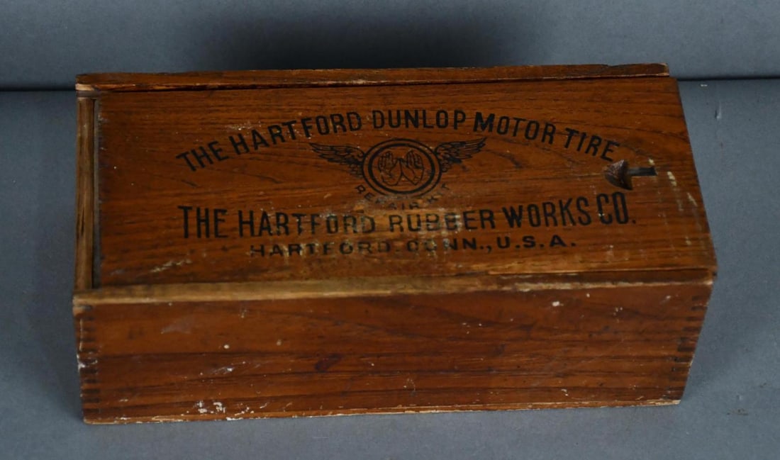 Hartford Dunlop Motor Tire Wood Box: rated 8, 4"x9"x3.5", in good condition, no product
