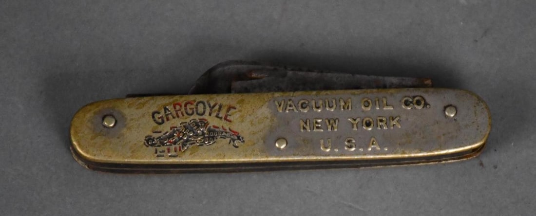 Gargoyle Vacuum Oil Co. Pocket Knife (1 of 2)