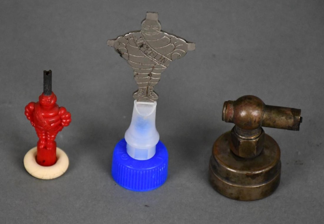 Michelin Bibendum  Red Valve Stem & Valve Stem Tool (1 of 2)