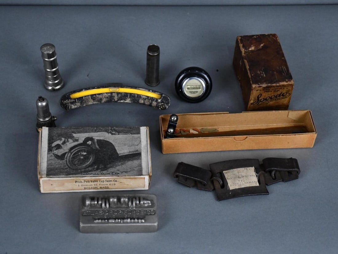 Speedo , Pushpull Valve Caps, Tire Grip & Crank Co.: all different condition.