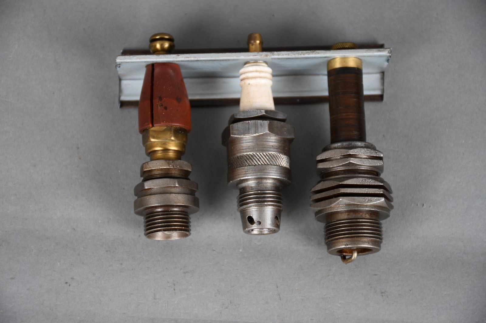 3-Spark Plugs NN (Crack), NN, NN (1 of 4)