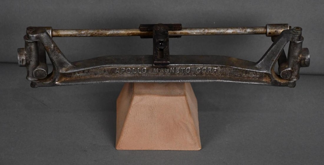 Apollo Magneto Corp Front End Tie Rod Locking Mechanism: rated 8.5, 5"x13"x4", has front end and tie rods, mounted on column