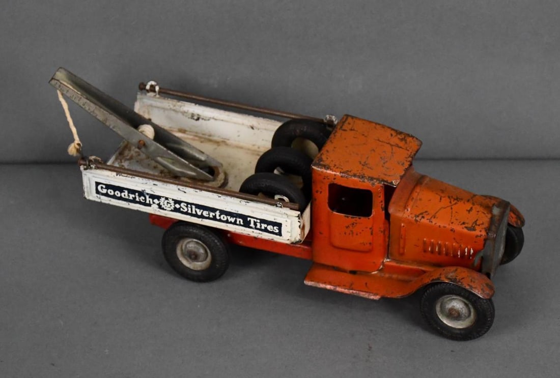 Steetcraft Goodrich Silvertown Tires Press Steel Wrecker (1 of 5)