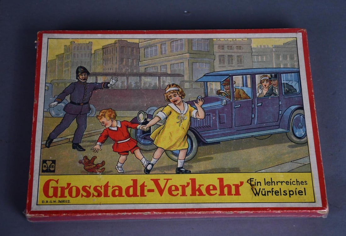 Grosstadt-Verkehr Game Box: rated 8, 8.5"x12", has been shrink wrapped for display