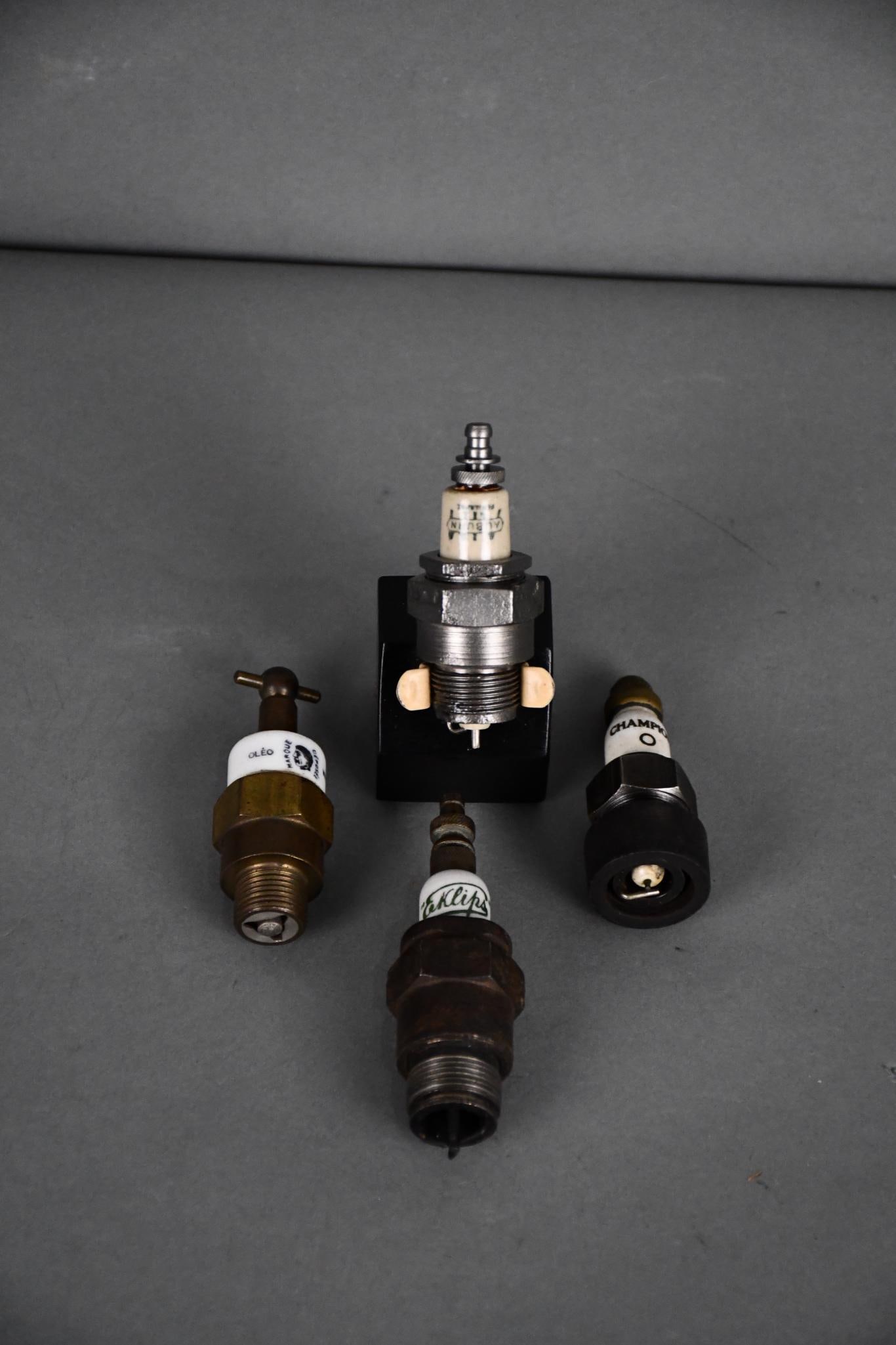 Auburn Aim, Esklip, Oleo Spark Plugs (1 of 4)