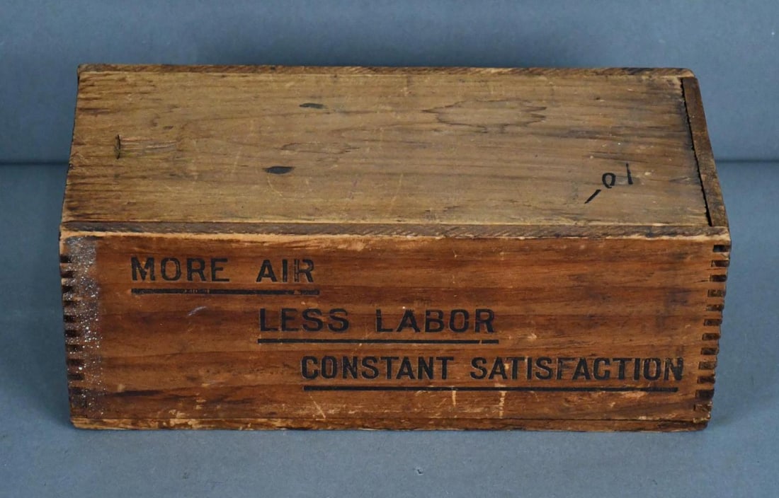 Brown Impulse Tire Pump w/Box (1 of 6)