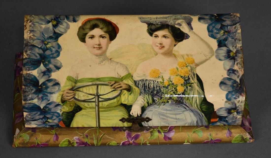 Brush & Comb Set in Celluloid Box w/Ladies Driving: rated 8, 4"x10"x5" has wear.