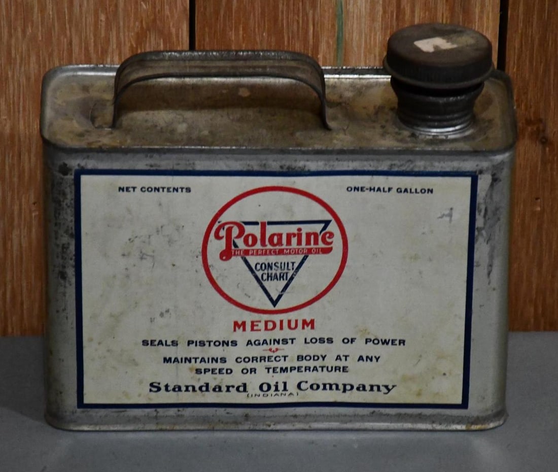 Standard Polarine Medium Motor Oil Half-Gallon Flat Metal Can (1 of 3)