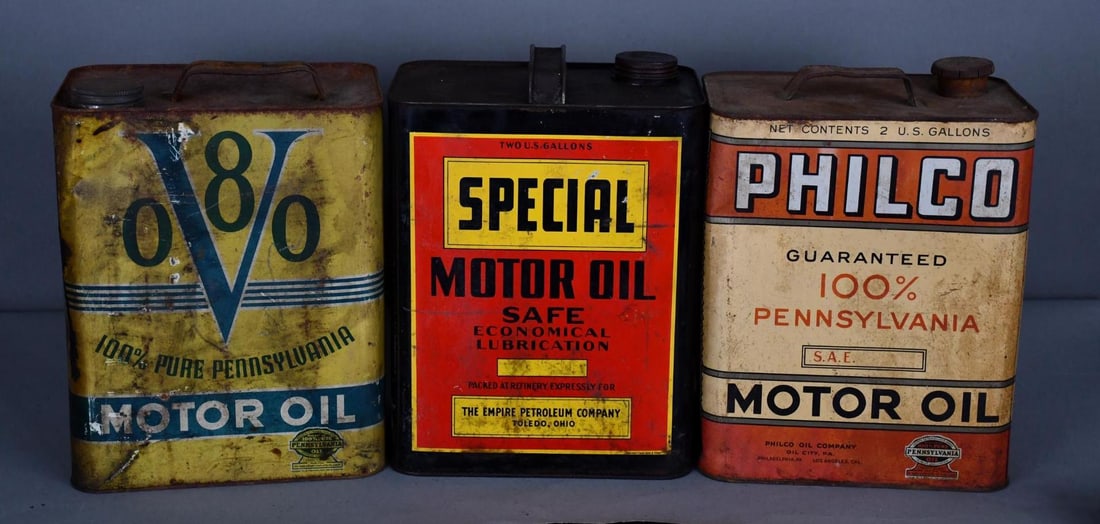 3-Two-Gallon Metal Motor Oil Cans Special, Philco & V8: rated 6 to 7, the two-gallon rectangle metal cans all have wear, scratches and dings, all are empty.