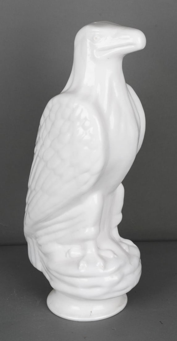 Blunt Nose White Eagle Gasoline Milk Glass Globe Auction
