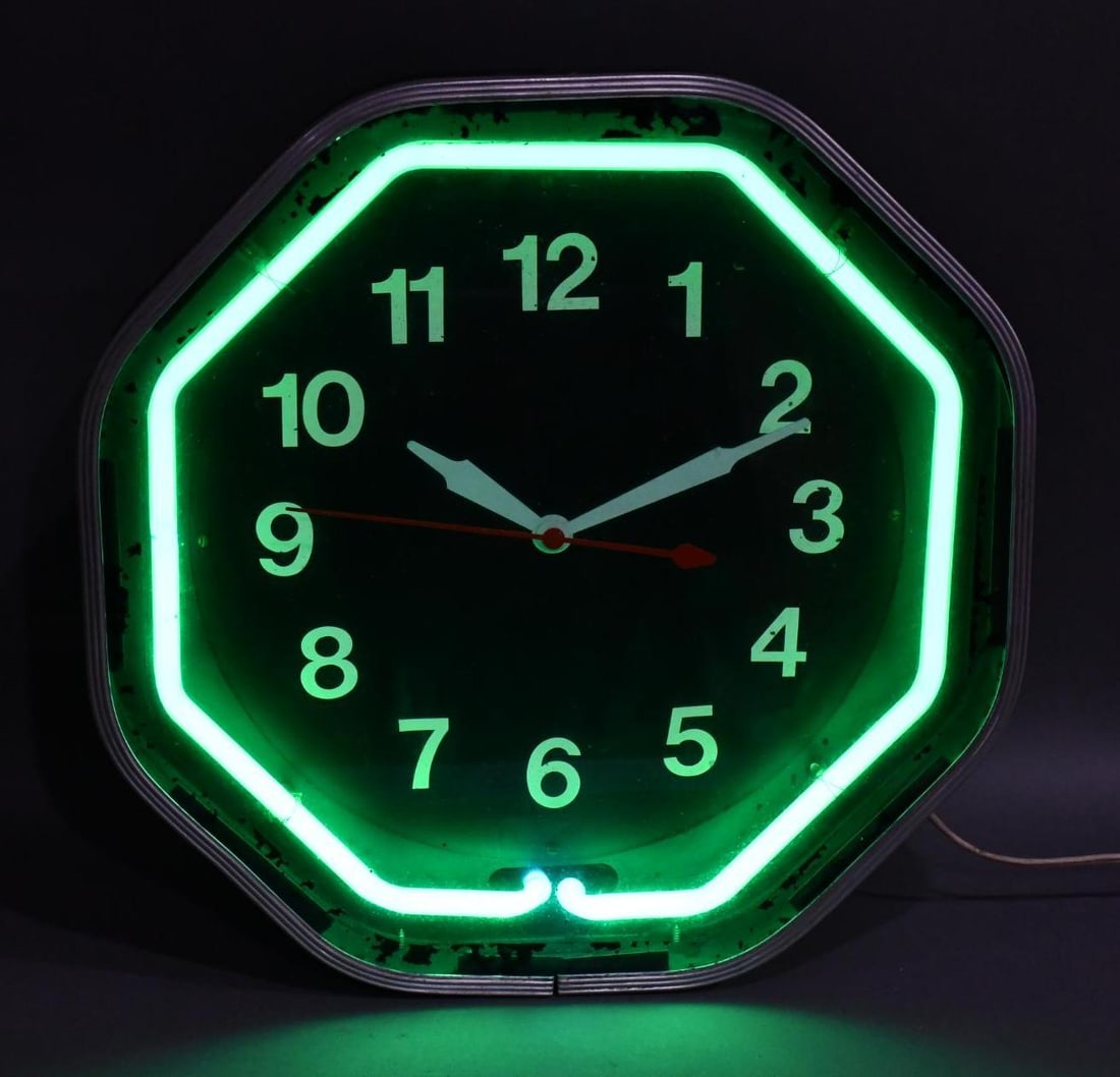 Octagon Neon Clock (1 of 4)