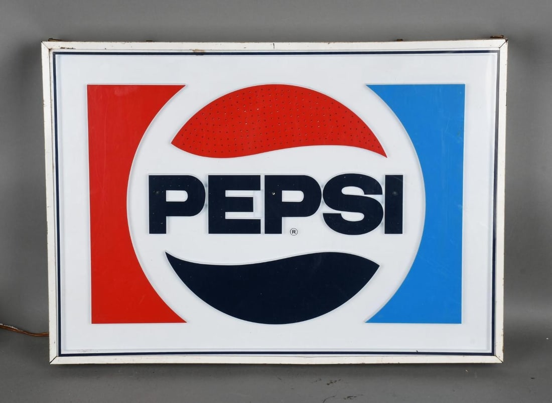 Pepsi w/Logo Lighted Sign (1 of 3)