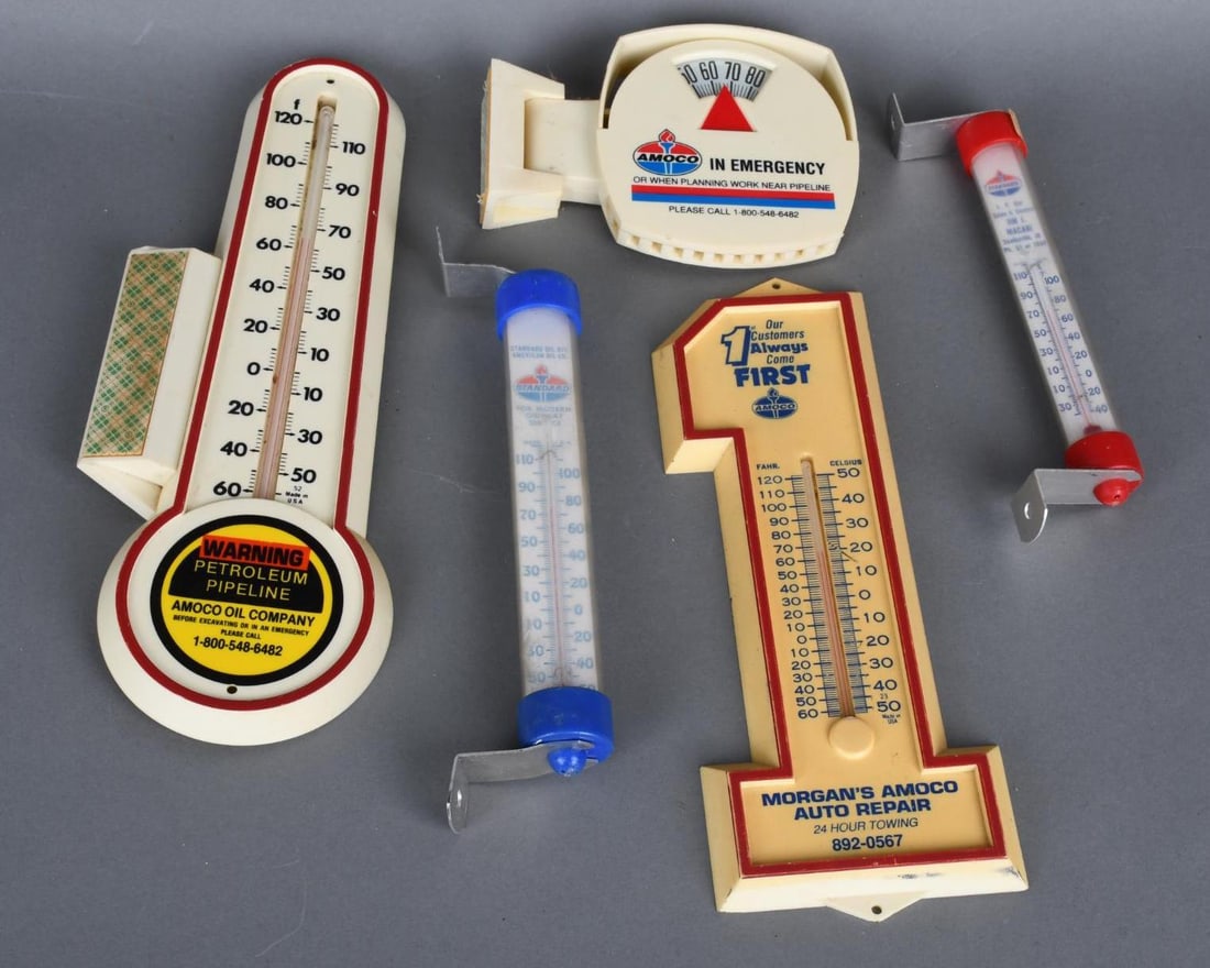 Box Lot of Plastic Thermometers (1 of 4)