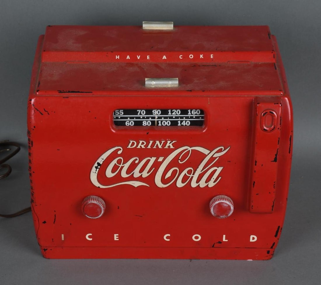 An Original Coca-Cola Plastic Cooler Radio (1 of 4)