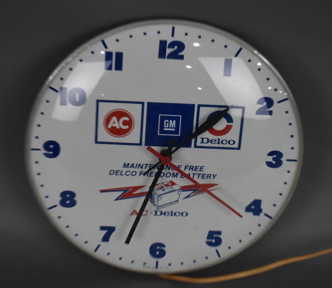 AC GM Declo Battery Electric Clock: rated 9.5, 12"D. the clock is in excellent condition, works.