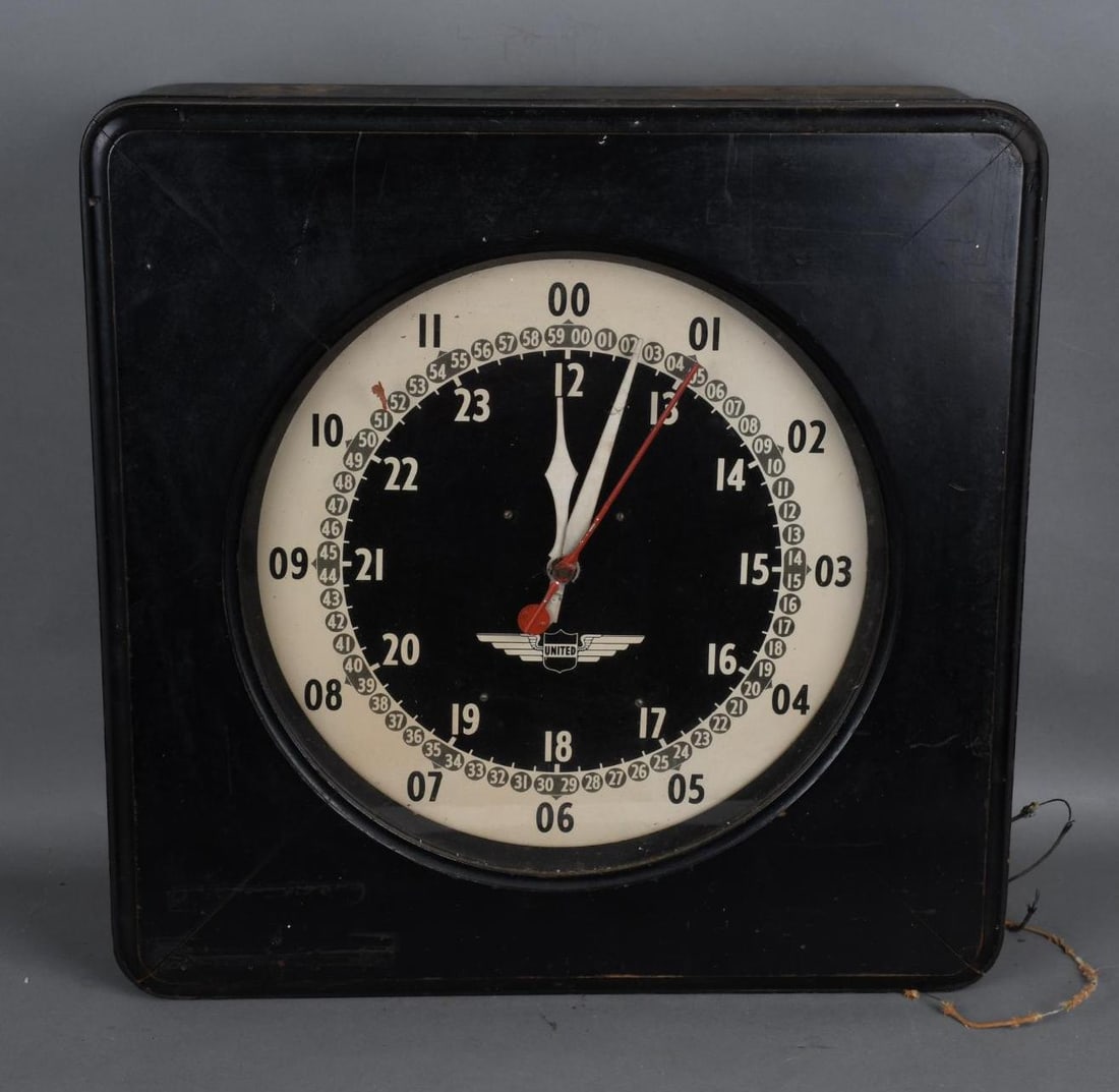 United Wood Cased Electric Clock (1 of 3)