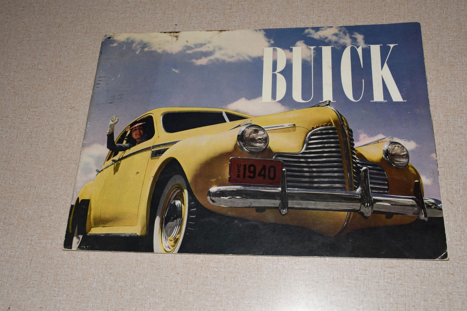 1940 Buick 8 Series 70 60 50 40 Prestige Color Sales Brochure Catalog Original (1 of 9)