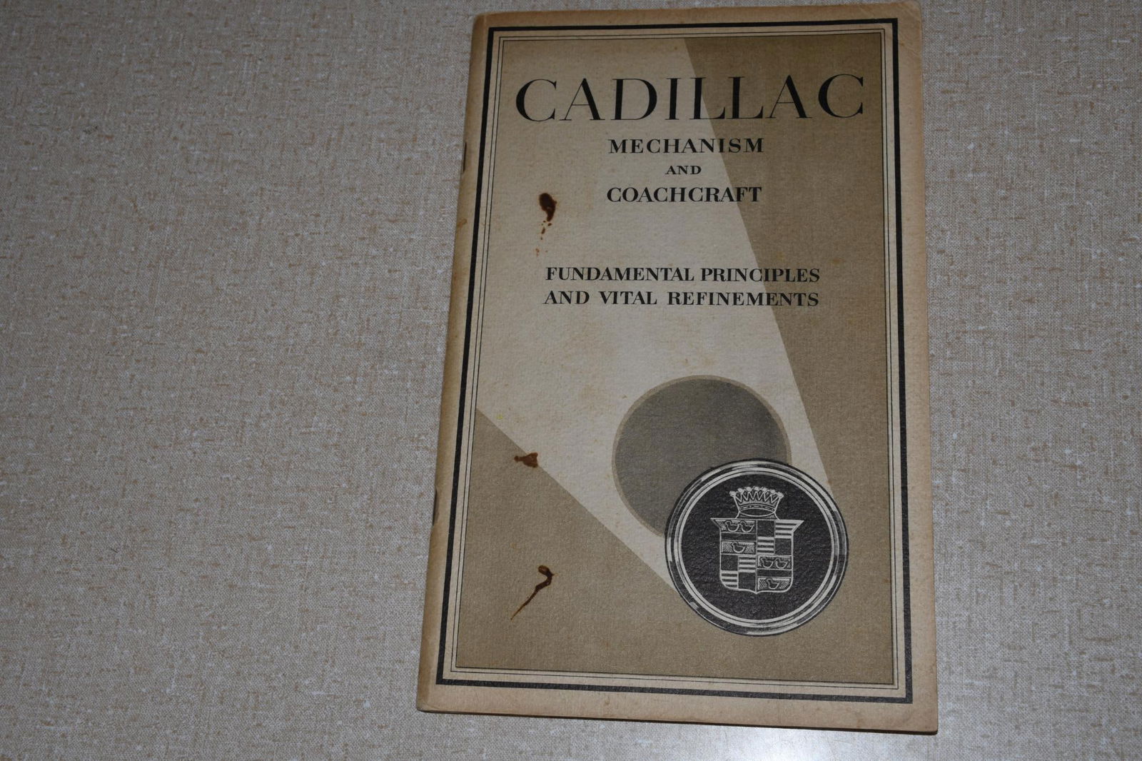 1929 Cadillac Sales Brochure Technical Booklet Mechanism & Coachcraft Orig (1 of 10)
