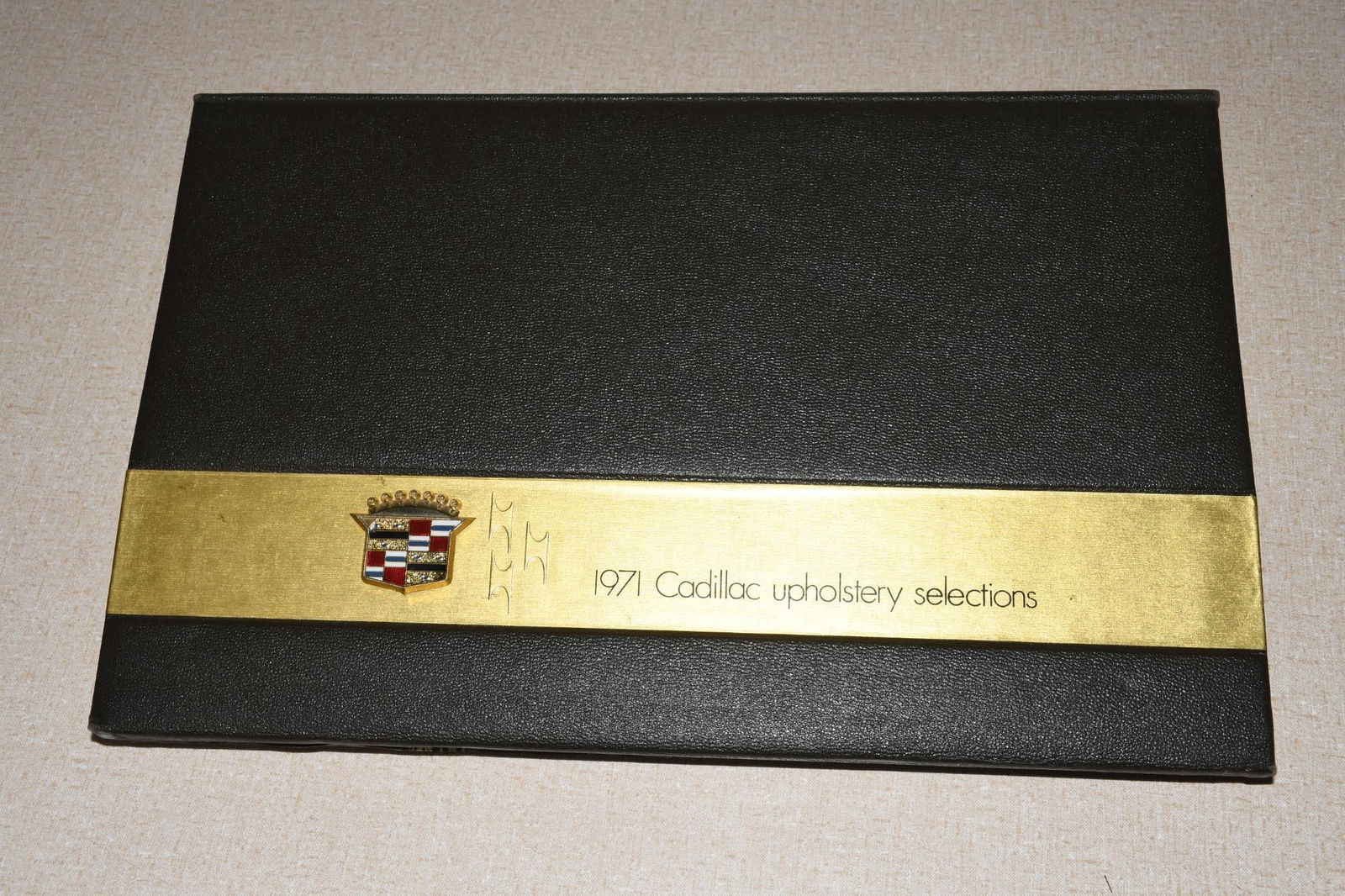 1971 Cadillac Dealer Album Upholstery Selections Fabric Eldorado De Ville Calais (1 of 5)