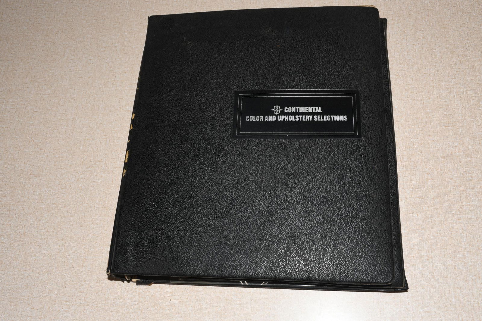 1972 Lincoln Color & Upholstery Selection Samples Continental Mark IV (1 of 3)