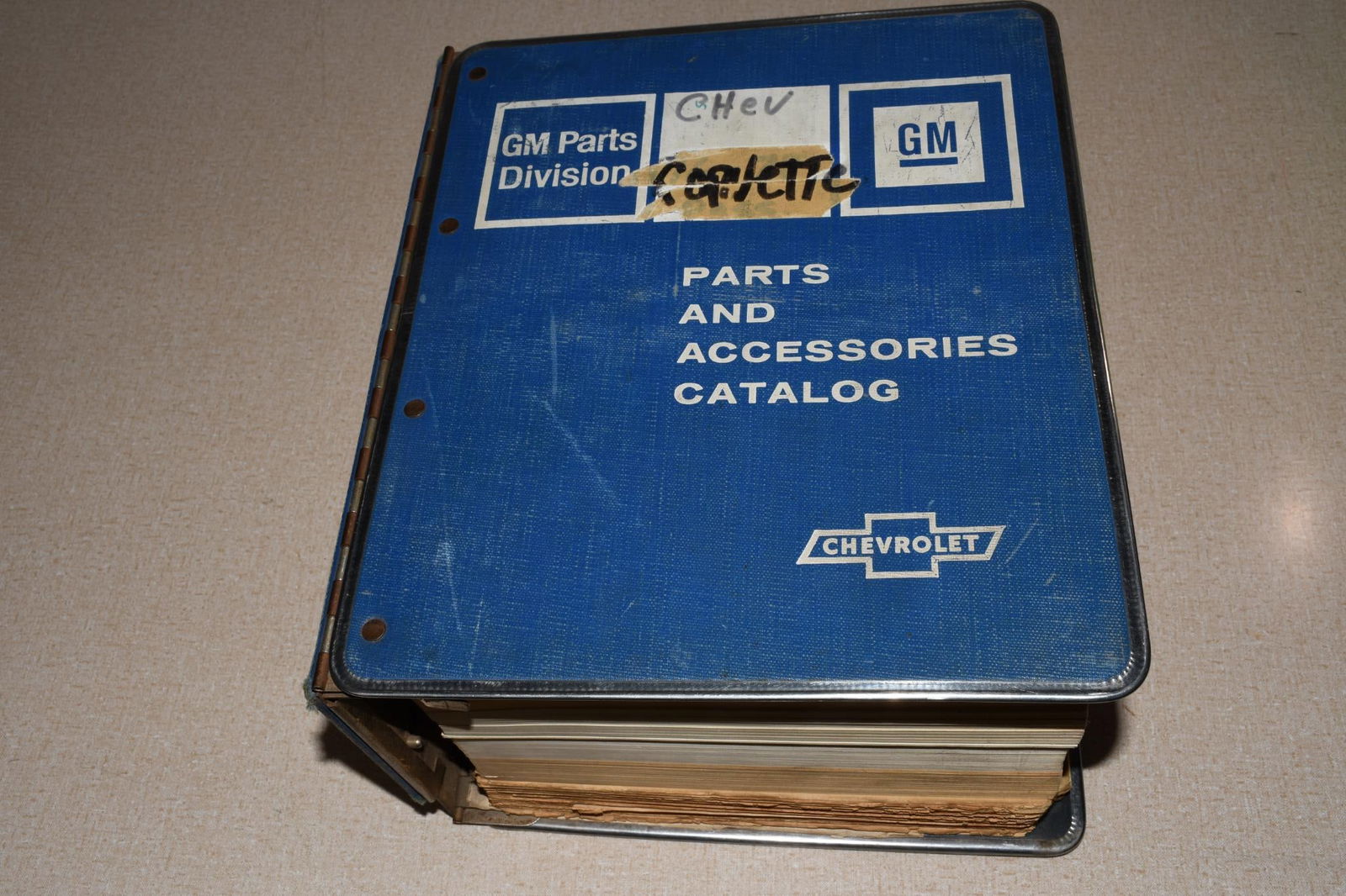1953-1992 Chevrolet Corvette Parts & Illustration List Catalog: 11.5"x10"x7", the large parts catalog covers have wera, inside is in good condition with some soiling to the tabs.