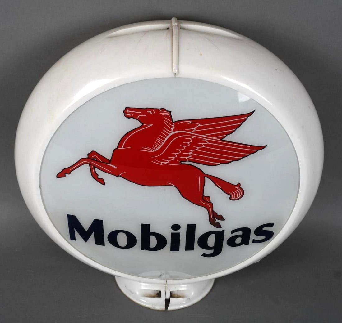 Mobilgas w/ Pegasus 13.5" Globe: rated 9+, 13.5"D., the single lens is in very good condition, is mounted in an original Capco globe body with some damge