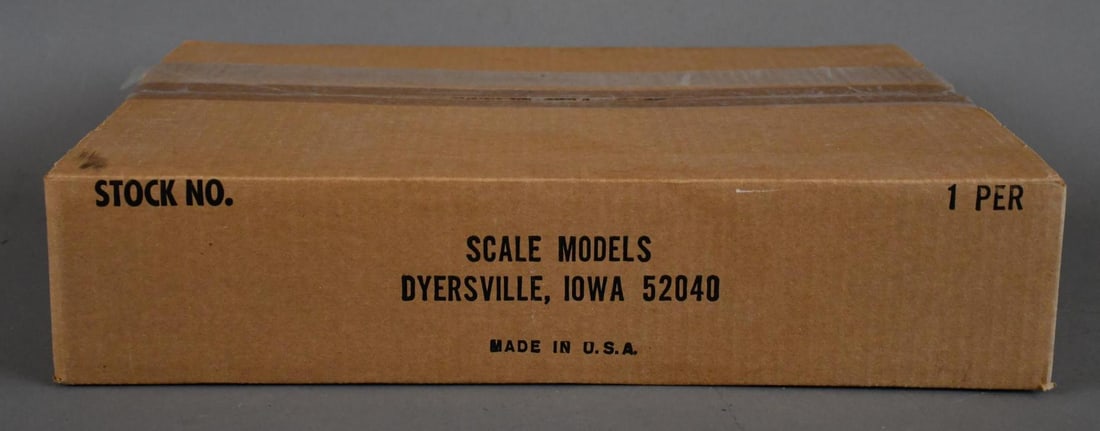 1/8 Scale IH Farmall Disk NIB (1 of 4)