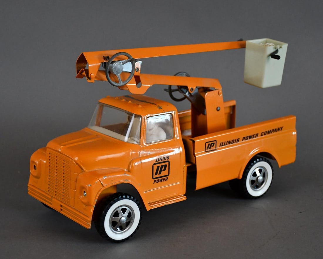 International Pay Hauler Illinois Power Truck by Ertl (1 of 5)