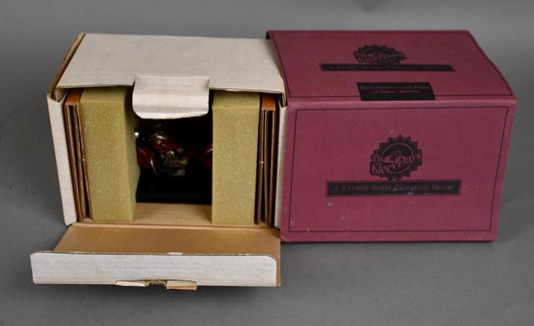 1/18 Scale Indian Motorcycle Display by The Glory Days: Nice Shape, in the original box with the original sleeve, box and sleeve shows wear