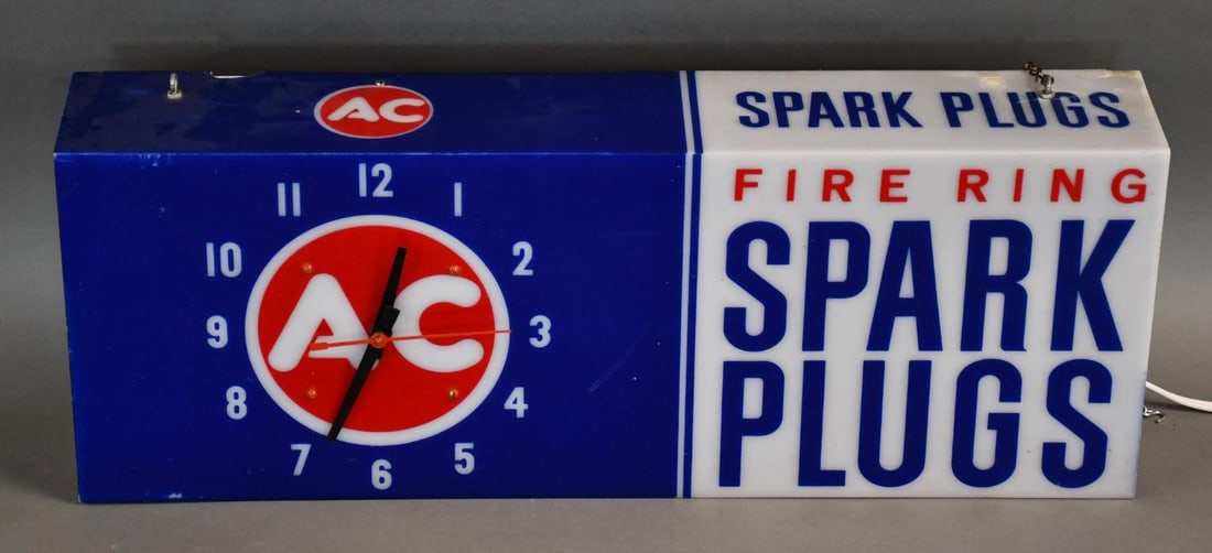 AC Fire Ring Spark Plugs Plastic Lighted Clock (1 of 6)