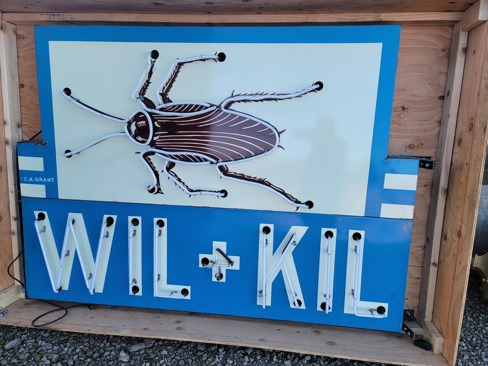 Wil-Kil (exterminator) w/Cockroach Image Porcelain Neon Sign (1 of 7)
