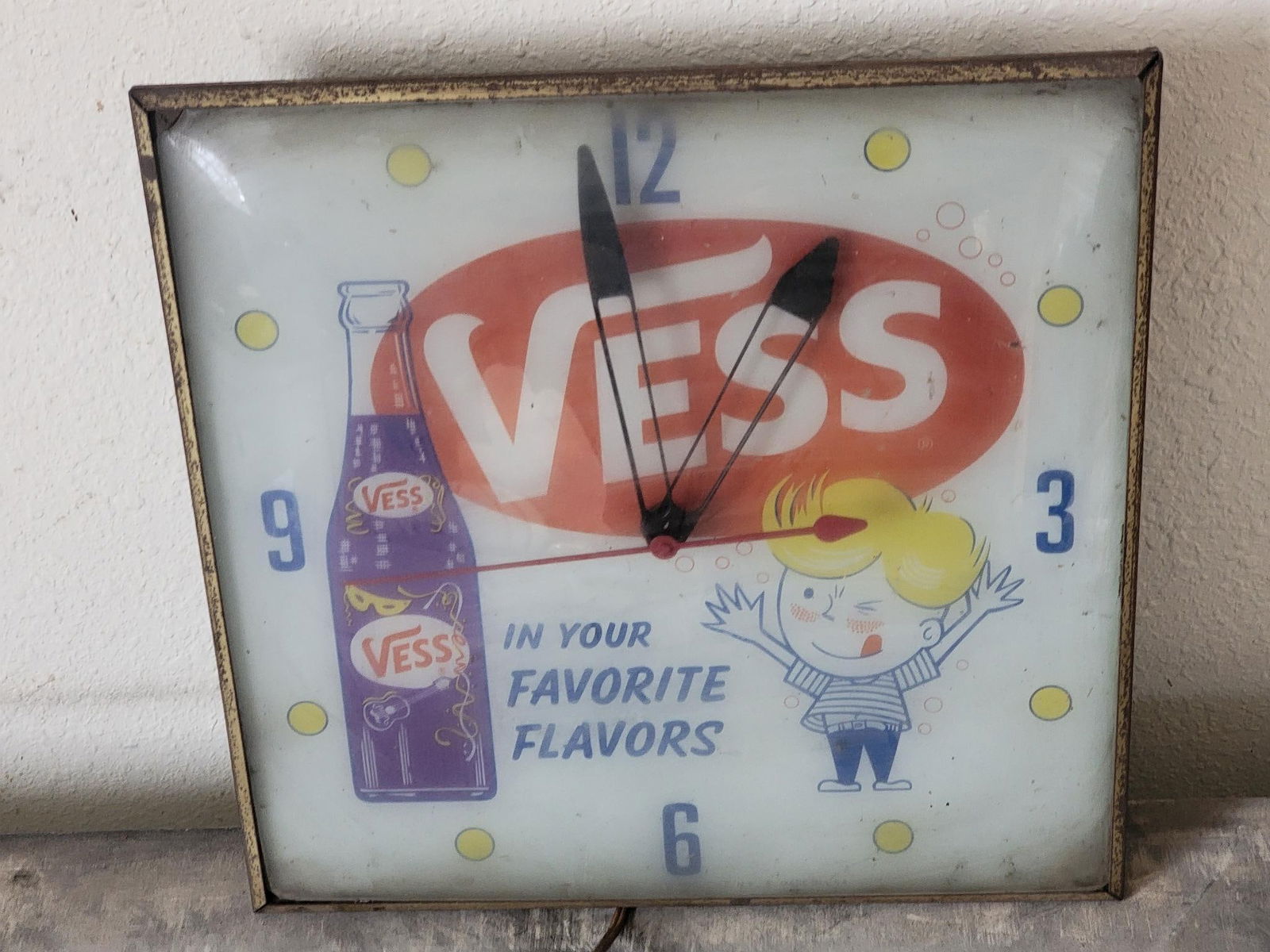 Vess "In favorite flavors" Clock (1 of 2)