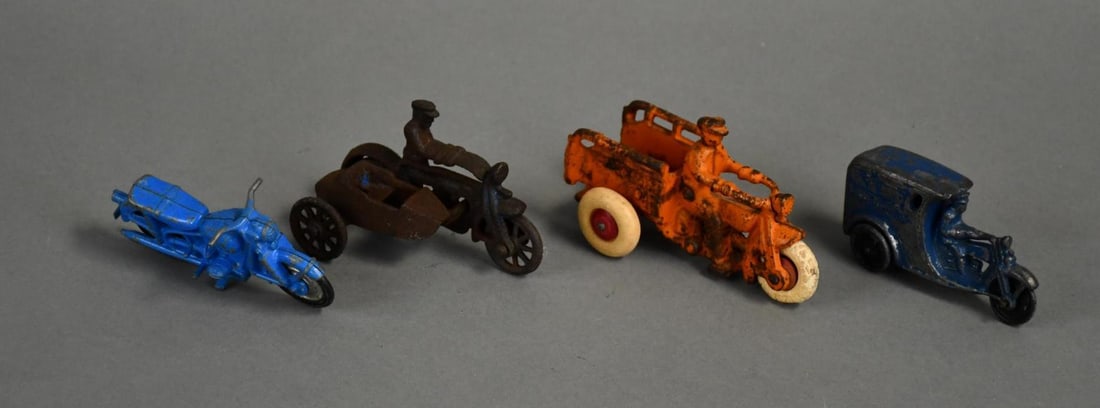 Hubley Crash Car Cast Iron Motorcycle & Others (1 of 4)