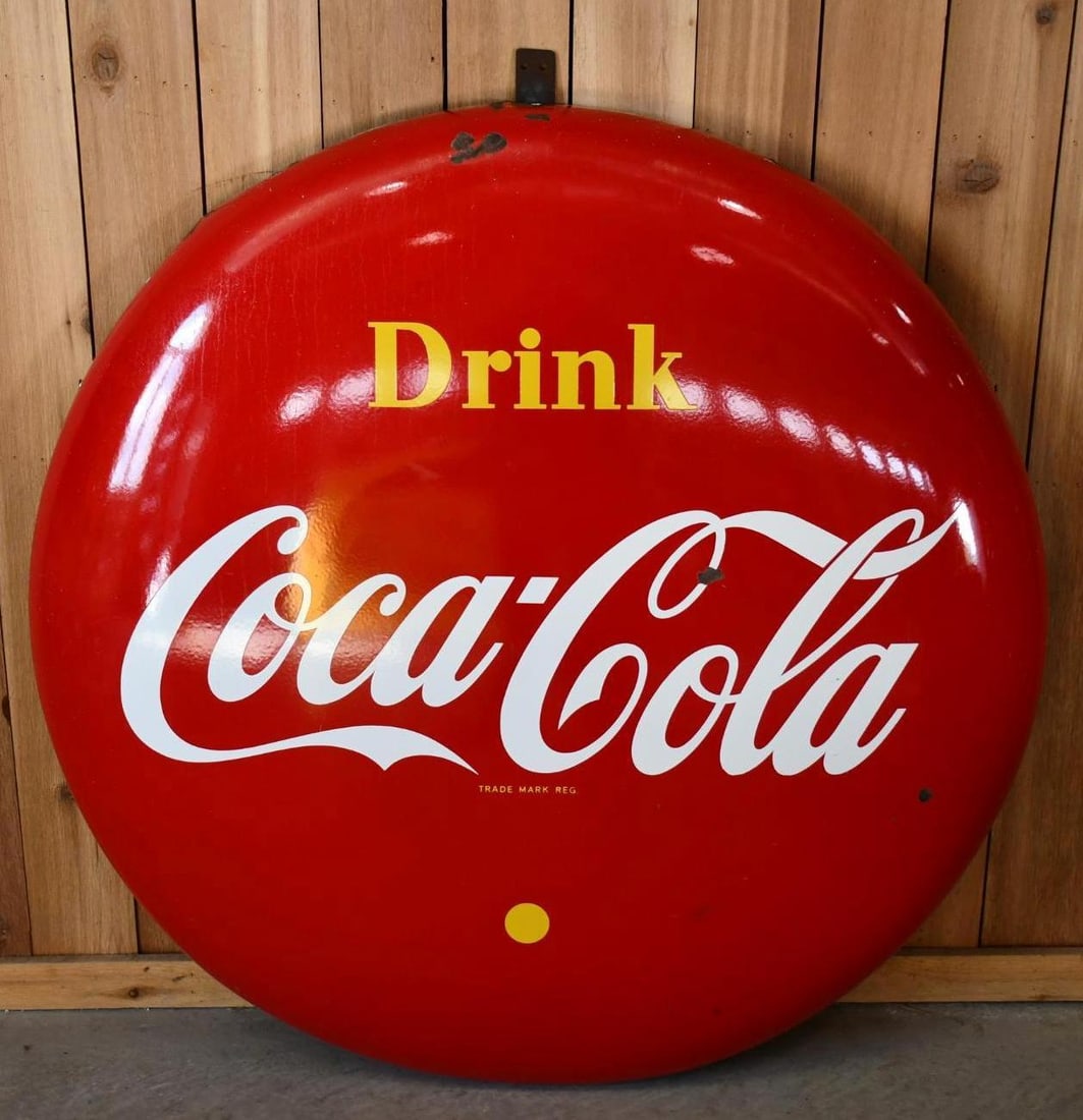 Drink Coca-Cola Porcelain Button (TAC) (1 of 7)