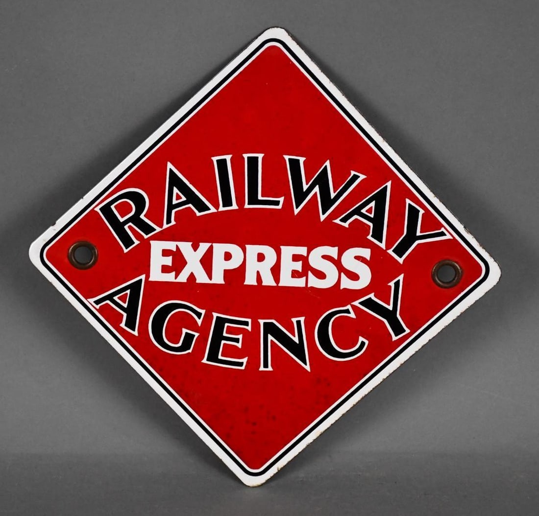 Railway Express Agency Porcelain Sign (small): rated 9, 11"x11", the SSP sign, has good color and gloss. TAC #045279