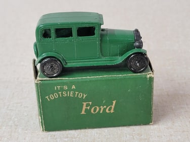 Super Rare Ford Tootsietoy w/Box