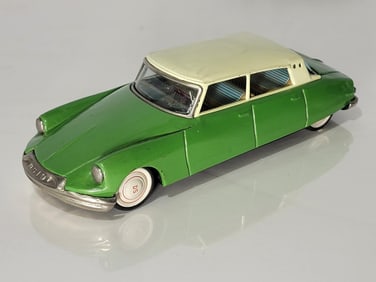 Bandi Citroen DS19 Metal Friction Car