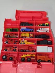 17-Hot Wheels Vehicles in Carrying Case