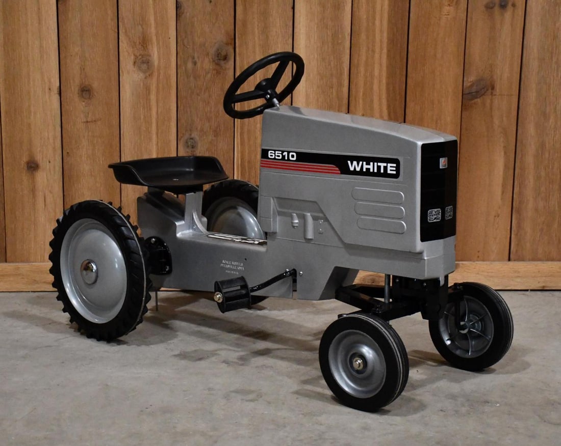 1998 White 6510 Pedal Tractor (1 of 10)