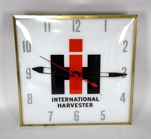 IH International Harvester Lighted Dealership Clock