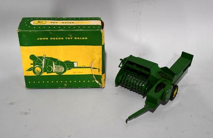 John Deere Baler NIB